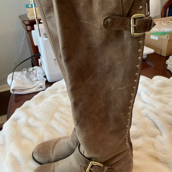 boots - Picture 3 of 7